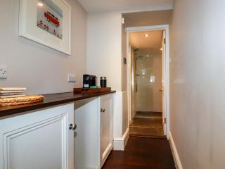 Carew House Cottage - 1