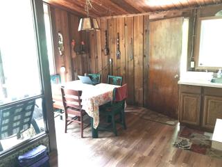 Ipperwash Beach Cottage - Lambton Shores - 6