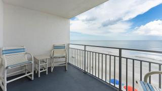 Direct oceanfront and beach view with the best complex amenities! - New Smyrna Beach - 3