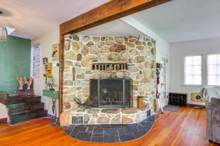 Secluded Wilseyville Home with On-Site River Access! - - 6