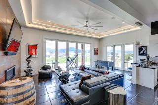 Motorcycle-Themed Home in Spearfish with Hot Tub! - Spearfish - 0