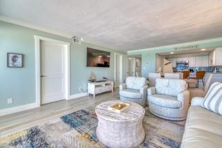 Beach House Condominiums C603 - Beachfront with Pool, WiFi, & Beach Service - 4