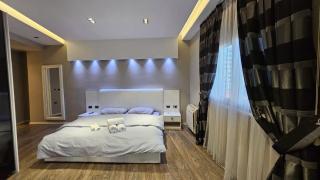 AURA Skanderbeg Square Apartments - Tirana - 0
