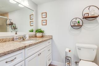 Fort Pierce Condo with Screened Porch Walk to Beach - 1