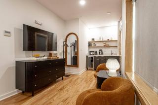 Heart of Downtown, Steps to Bathhouses & Restaurants, Room # 102 - 5