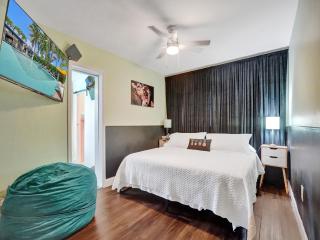GAYPool Side Pleasure CLOTHING OPTIONAL MENS only guesthouse - Fort Lauderdale - 7