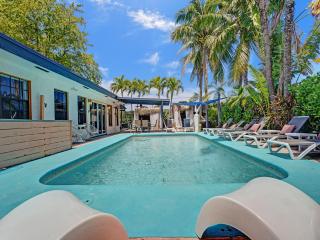 GAYPool Side Pleasure CLOTHING OPTIONAL MENS only guesthouse - Fort Lauderdale - 4