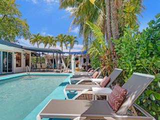 GAYPool Side Pleasure CLOTHING OPTIONAL MENS only guesthouse - Fort Lauderdale - 2