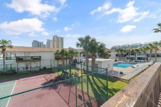 Gulfside Getaway 2 BR, 2 BA - 4