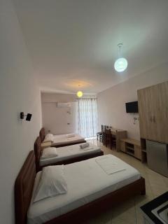 Hotel Vila Flowers - Valona - 2