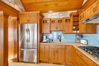 Waterfront Romulus Getaway with Private Dock! - 4