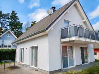 Seeurlaub Müritz - Haus Müritzstar mit Sauna, nur 300m zur Müritz - Röbel - 0