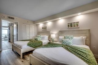 Newly renovated Stylish Beach Condo for 6 Camelot 15th Fl - 5