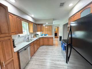 4bd Airport Haven: 8mins Away - BBQ - Games - Irving - 8