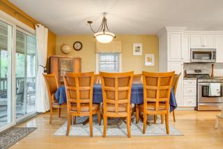 Beach and Lake Access Home with Porch in Mashpee! - Mashpee - 2