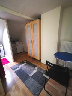 Privat Zimmer in Zwei-Zimmer-Wohnung als 2er WG - 2