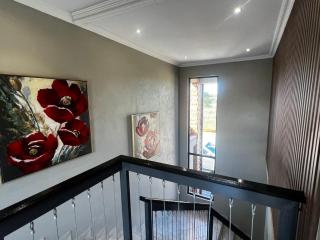 Sasavona Luxury Cottage - 631 Euphoria Golf & Lifestyle Estate - Mookgophong - 2