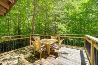 Hot Tub and Deck Secluded Marion Cabin - Marion - 9