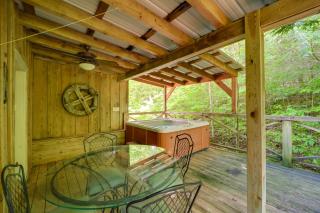 Fire Pit and Hot Tub Dog-Friendly Marion Retreat - Marion - 0