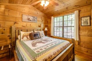 Marion Cabin with Hot Tub, On-Site Nature Trails! - Marion - 1