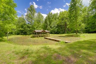 Hike, Soak and Unwind in Nature Blue Ridge Cabin - 7