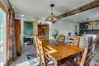 14 Mi to Main Street Moab Cabin with Hot Tub Access - 1