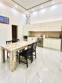Stylish Haven in the City Center - Budapest - 7