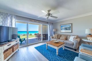 Beach House Condominiums D102 - Beachfront with Pool, WiFi, & Beach Service - Destin - 5
