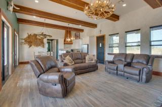 Stunning Ranch Villa Private Pool and Hot Tub! - Weimar - 6