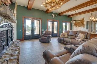 Stunning Ranch Villa Private Pool and Hot Tub! - Weimar - 5