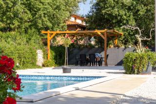 Vila s privatnim bazenom - 4