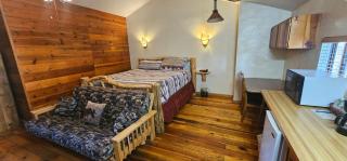 Nine Pines Motel - Pinetop-Lakeside - 8