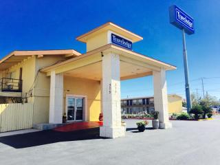Travelodge by Wyndham New Braunfels - New Braunfels - 0