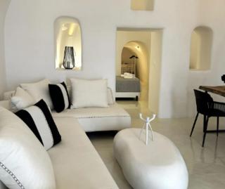Exquisite Santorini Villa Villa Kamelot 3 Bedrooms Spectacular Aegean Sea Views Private Outdoor Hot Tub Imerovigli - Imerovigli - 5