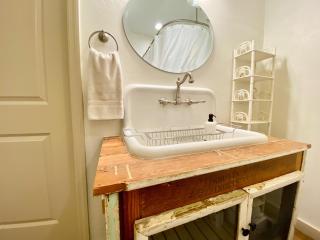 Charming 1940s Daybook Cottage on the Florida Hidden Coast - 2