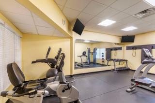 Best Western Plus Steeplegate Inn - Davenport - 2