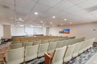 Best Western Plus Steeplegate Inn - Davenport - 1