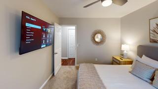 Relaxing 3-Bedroom Home Close to City Center - Cartersville - 1