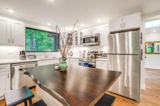 Sawyer Retreat with Fire Pit Less Than 2 Mi to Beaches! - 9