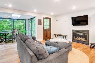 Sawyer Retreat with Fire Pit Less Than 2 Mi to Beaches! - 8