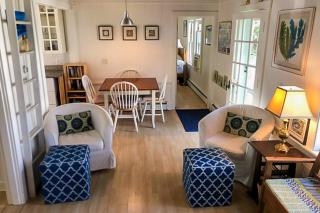 Pocasset Heights Hideaway - 8