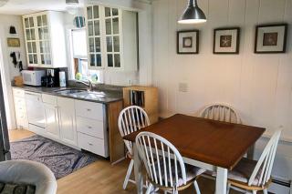 Pocasset Heights Hideaway - 6