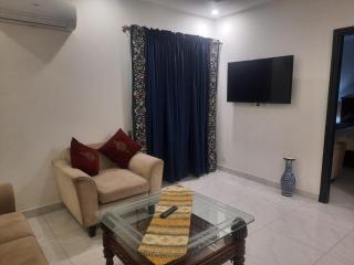 2 Bed Luxury Apartment; Your Modern Oasis - 5