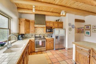 Arroyo Seco Adobe with Hot Tub Near Taos Ski Valley! - Arroyo Seco - 6