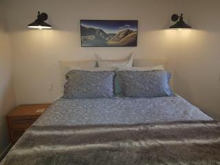 Villa 10 - Room in a Central Stylish Apartment - 4