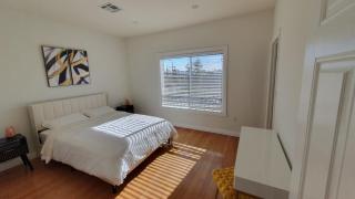 3 Bedroom Hollywood Gem - Los Angeles - 1