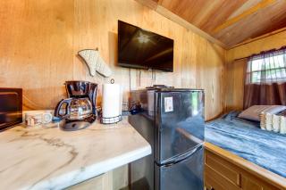 Dog-Friendly Cabin Near Pymatuning Lake! - - 1