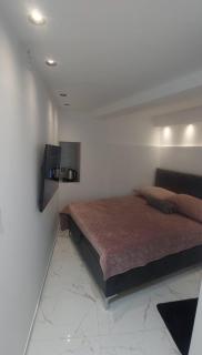 Boutique studio apartment Barbie - novouređen, prvi najam - Šibenik - 7