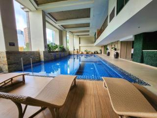 KL Tower Executive Studio with Balcony near AIM Makati CBD Greenbelt Mall - Manila - 9