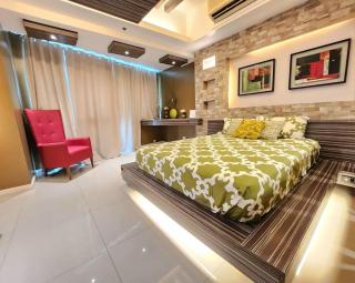 KL Tower Executive Studio with Balcony near AIM Makati CBD Greenbelt Mall - Manila - 1